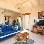 Bee Tree Villa *