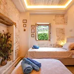 Villa Bee Tree *