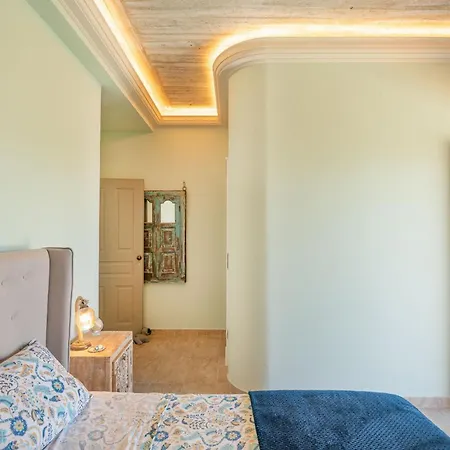 Villa Bee Tree *