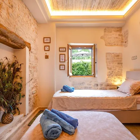 Villa Bee Tree *