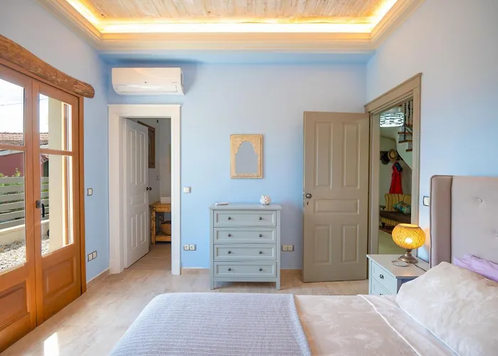 Bee Tree Villa Agnítsini