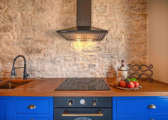 Villa Bee Tree Agnítsini