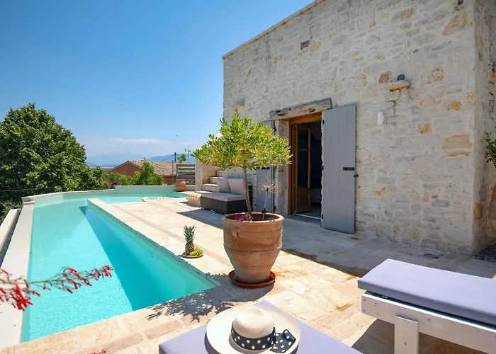 Bee Tree * Agnítsini