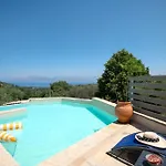 Bee Tree Villa